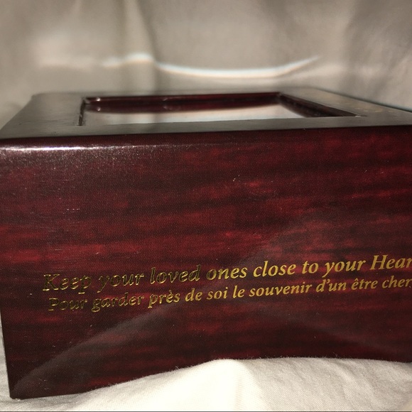 Cherishes Ash Charm - Picture 2 of 8